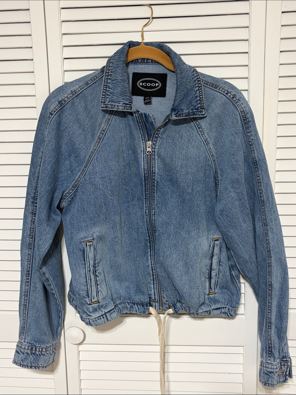 Scoop Women's Light Blue Denim Zip Jacket